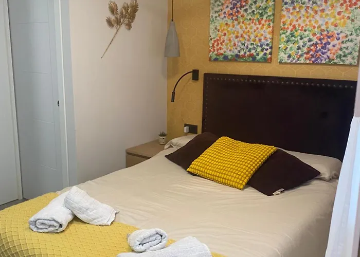 Studio, Cerca De El Rastro De Madrid